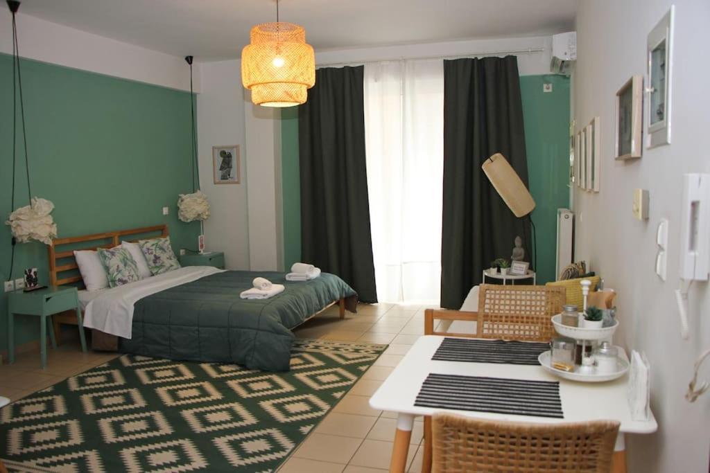 Comfy City Hideaway Kalamáta Buitenkant foto